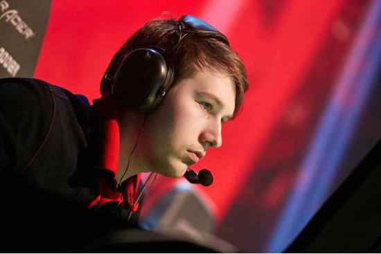 福日电子尚未接获AI PC产品订单的最新动态